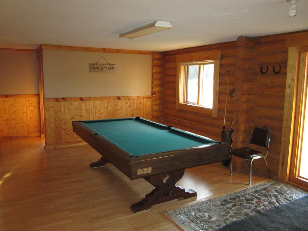 Folding Mountain B & B Fort Nelson Buitenkant foto