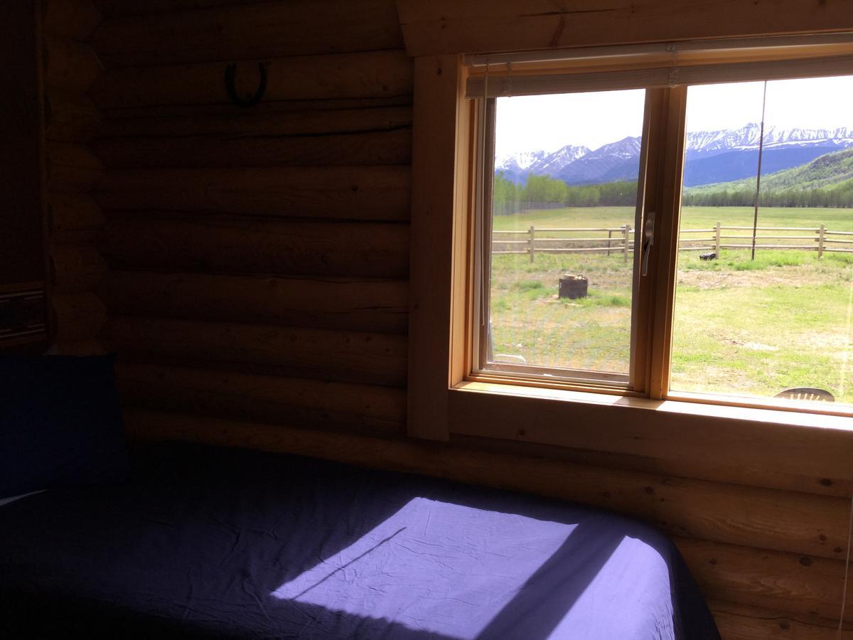 Folding Mountain B & B Fort Nelson Buitenkant foto