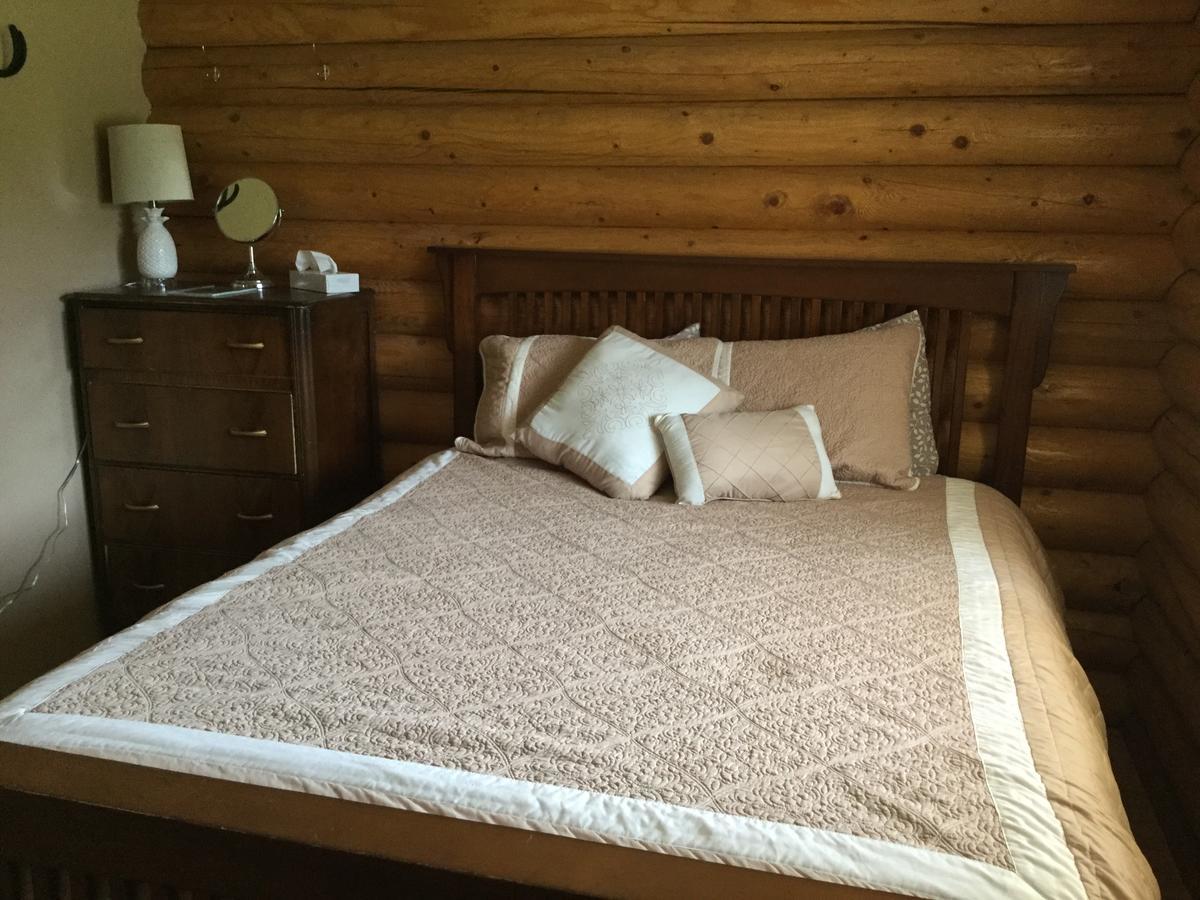 Folding Mountain B & B Fort Nelson Buitenkant foto