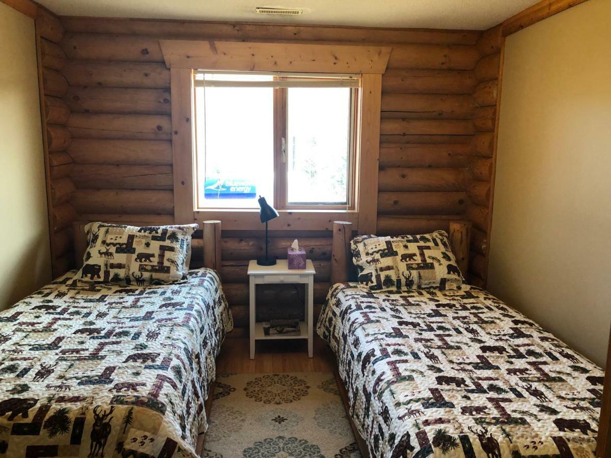 Folding Mountain B & B Fort Nelson Buitenkant foto
